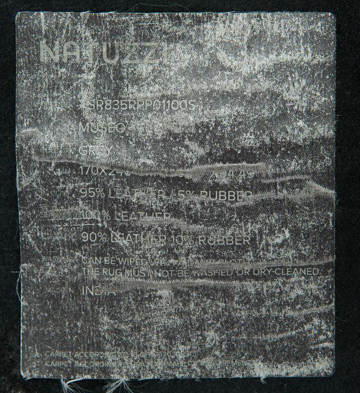 Matta, "Museo", Natuzzi. Ca 170 x 240 cm.