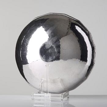 Fredrik Ingemansson, a sterling bowl, executed in Stockholm 1990.