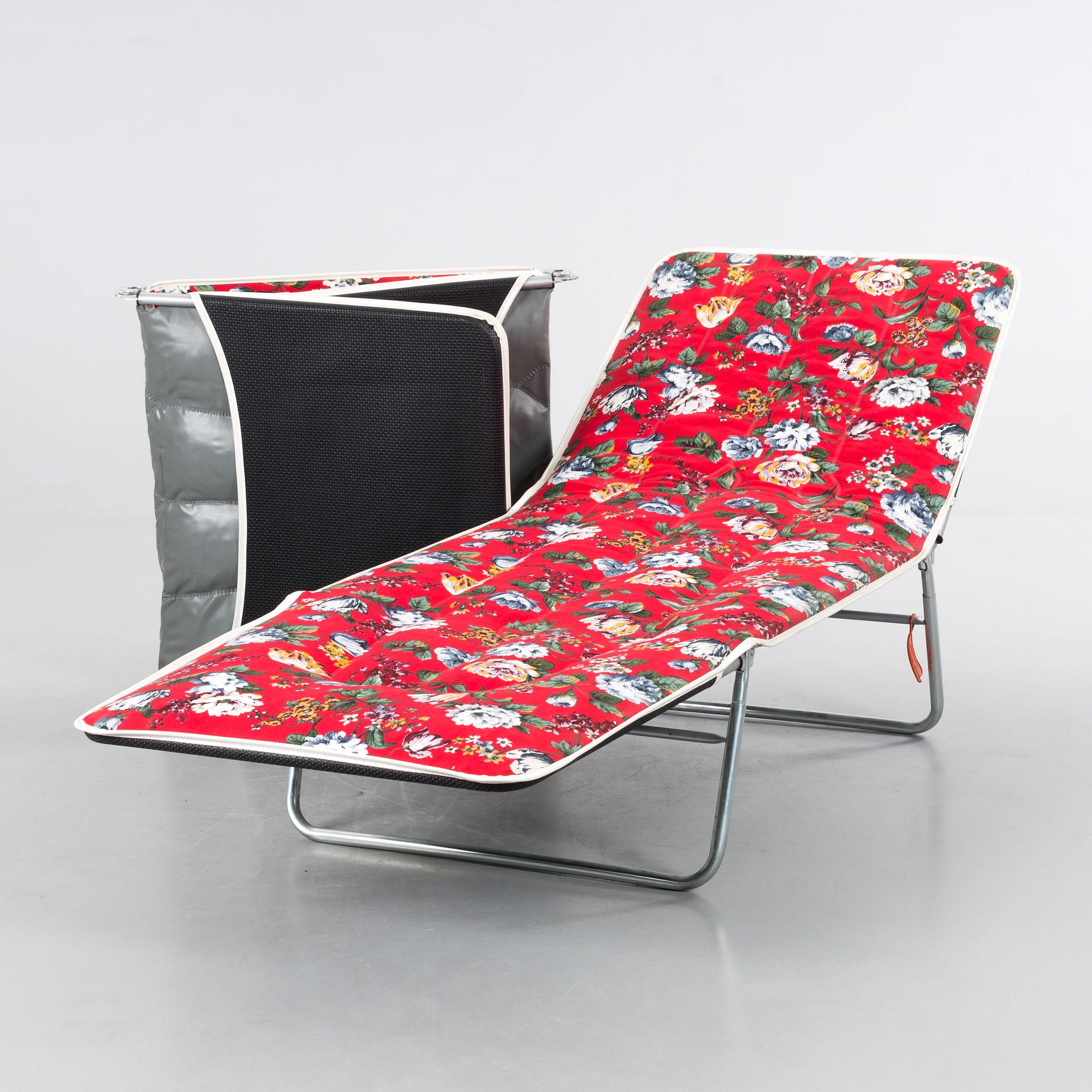 SOLSÄNGAR, ett par. Kurz. 1960/70-tal.