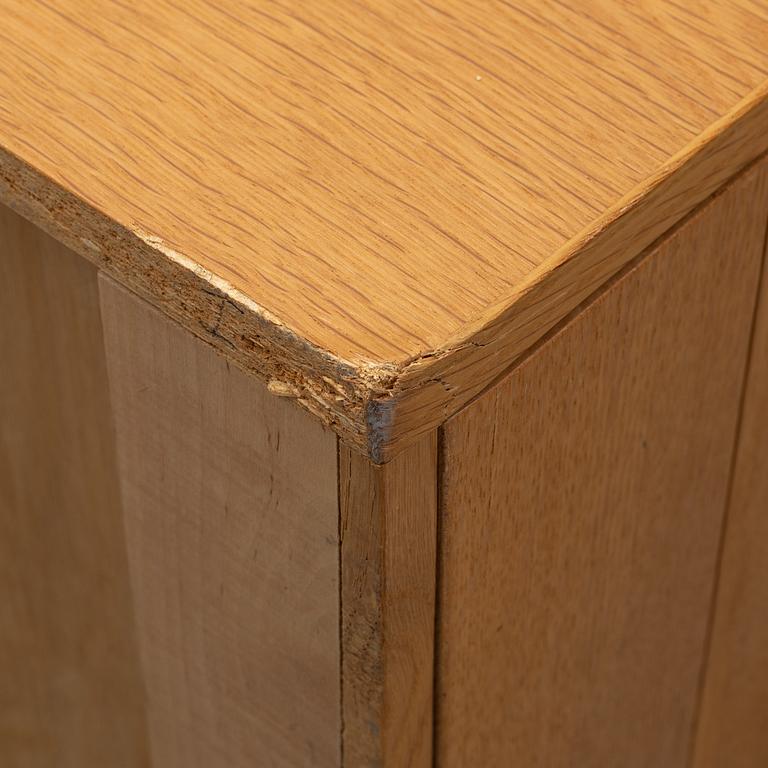 Yngvar Sandström, an oak desk, AB Seffle Möbelfabrik, second half of the 20th century.