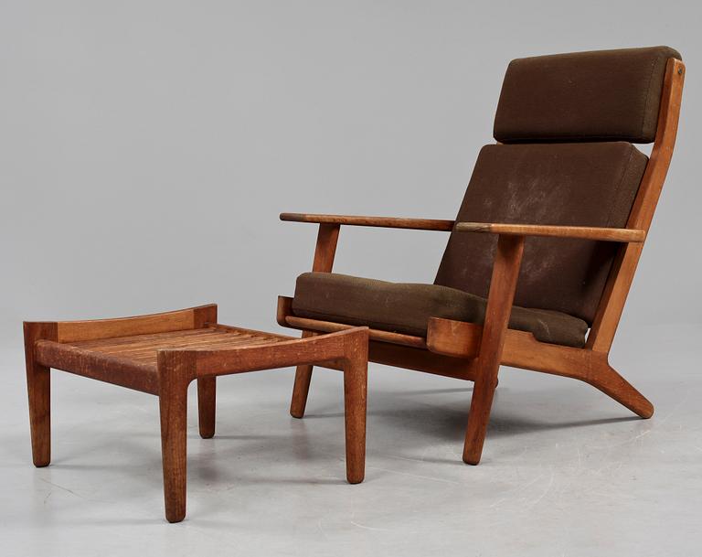 FÅTÖLJ med FOTPALL, "GE 290", Hans J Wegner, Getama, Danmark, 1900-talets andra hälft.