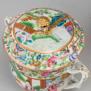 A famille rose jar with cover and a bowl, Qing dynasty, Canton, late 19th century.