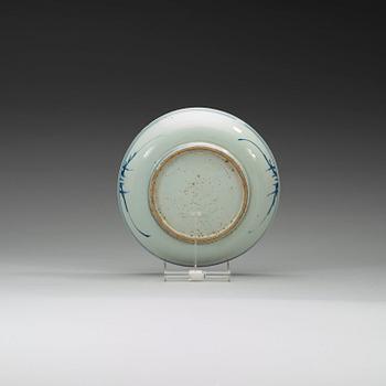 A set of three blue and white dishes, Ming dynasti, Tianqi/Chongzhen, 17th century.