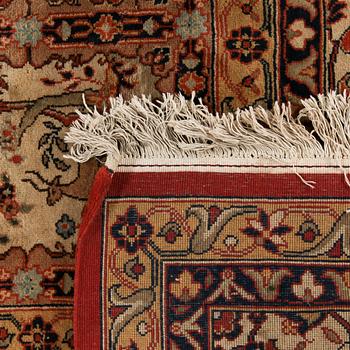 MATTA, orientalisk, 1900-talets andra hälft. 368 x 276 cm.