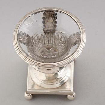 SALTKAR, 1 par samt SENAPSKAR, silver, Vieillard, Frankrike, 1800-talets första hälft.