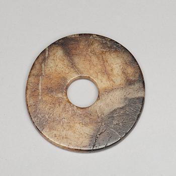 OBJEKT, fyra stycken, nefrit. Qingdynastin eller äldre.