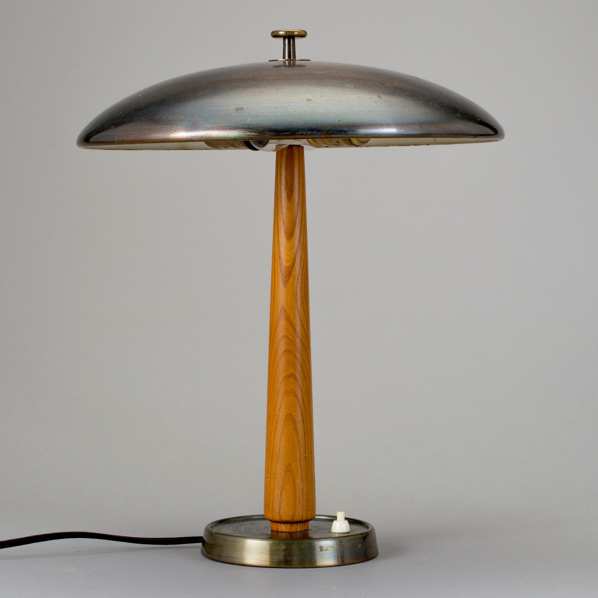 BORDSLAMPA, 1940-tal.