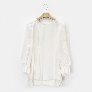 Chloé, a pleated top, size 36.