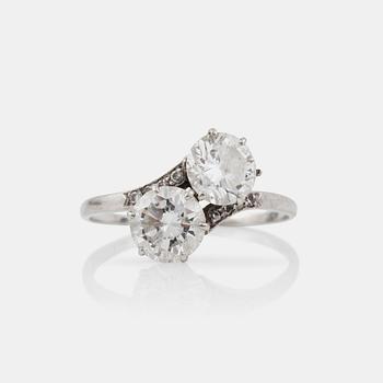1224. A old-cut diamond ring. Total carat weight ca 2.00 cts, quality circa H-I/VS1.