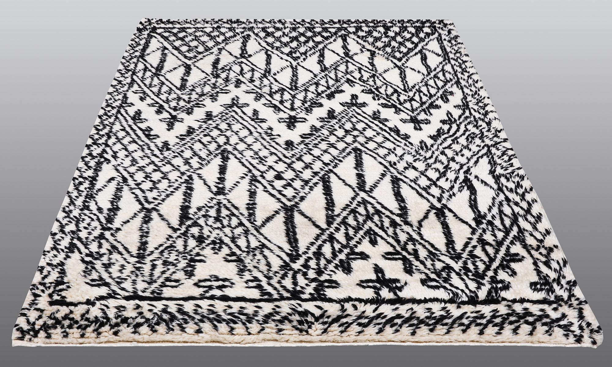 A RUG, oriental, ca 240 x 170 cm.