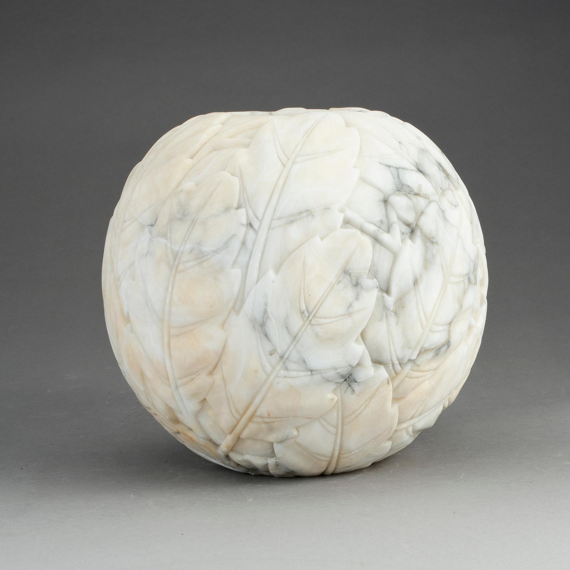 VAS, alabaster. Sannolikt Italien, 1900-tal.