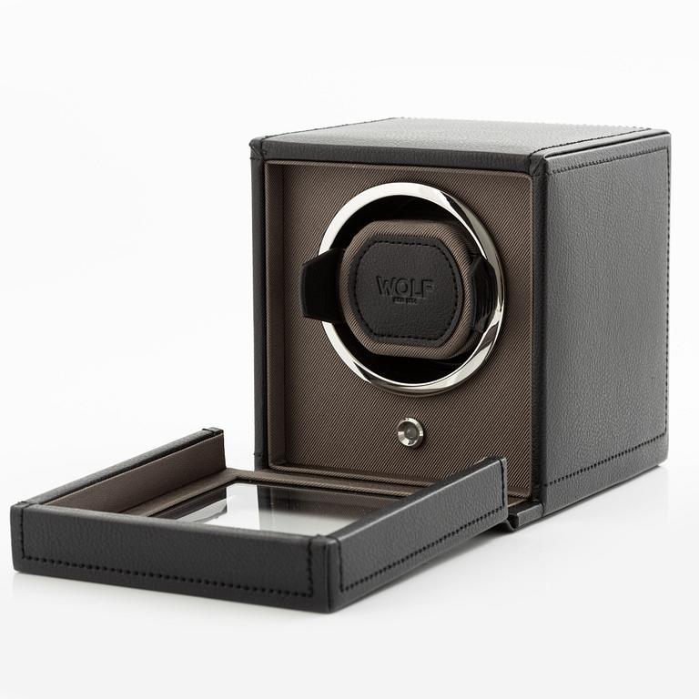 Wolf, Cub Single Winder, 14 x 15.4 x 14.8 cm.