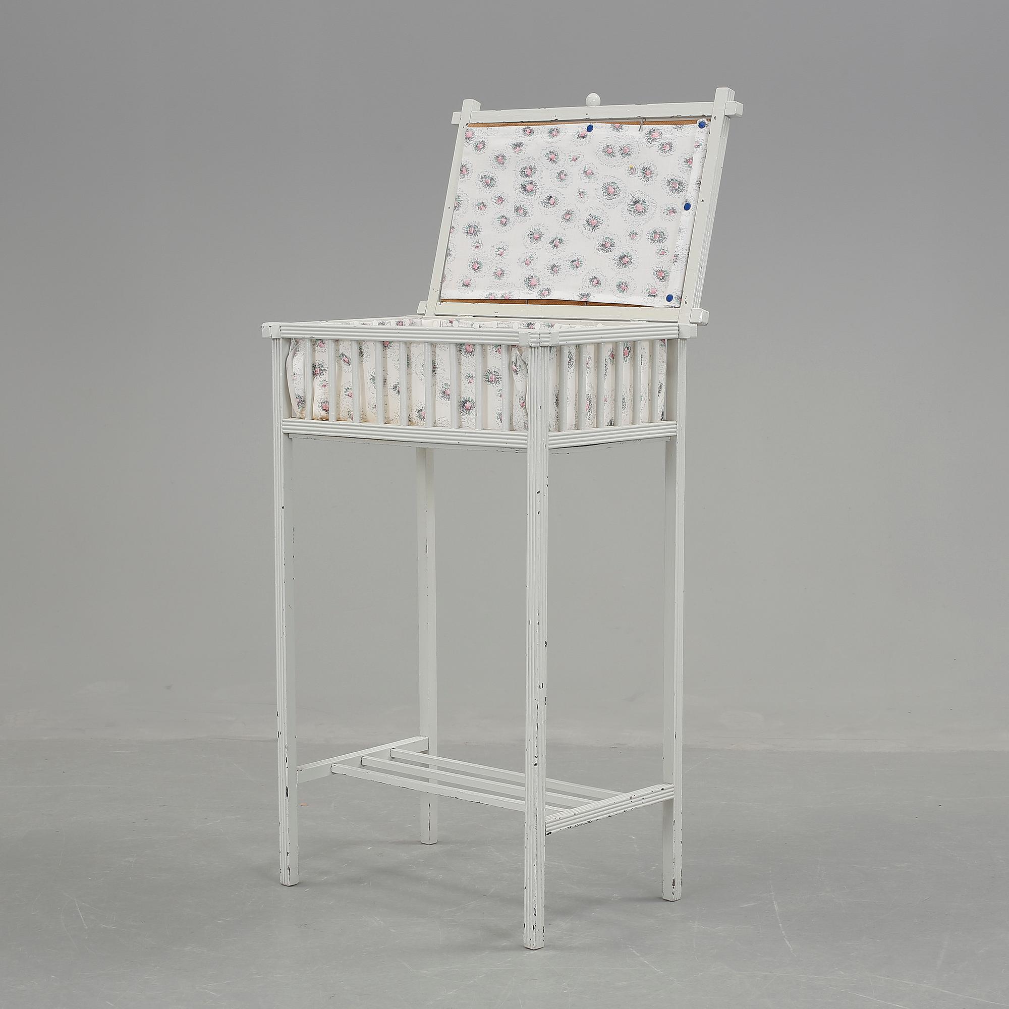 SYSKRIN PÅ BENSTÄLLNING, 1900-talets första hälft.