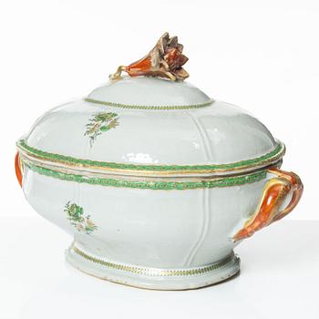 Terrin, kompaniporslin, Kina, Qingdynastin, Qianlong (1736-95).