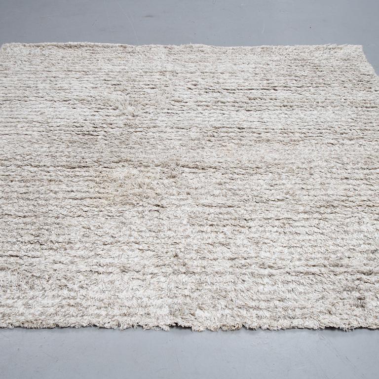 A carpet, Fogg Strip 5/2, G Lagerhem Ullberg, Kasthall, 222 x 220 cm.