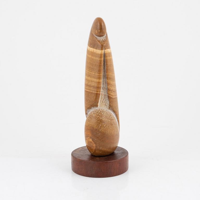 Chanathip Chaiyaiangkul, a sandstone sculpture, 2001.
