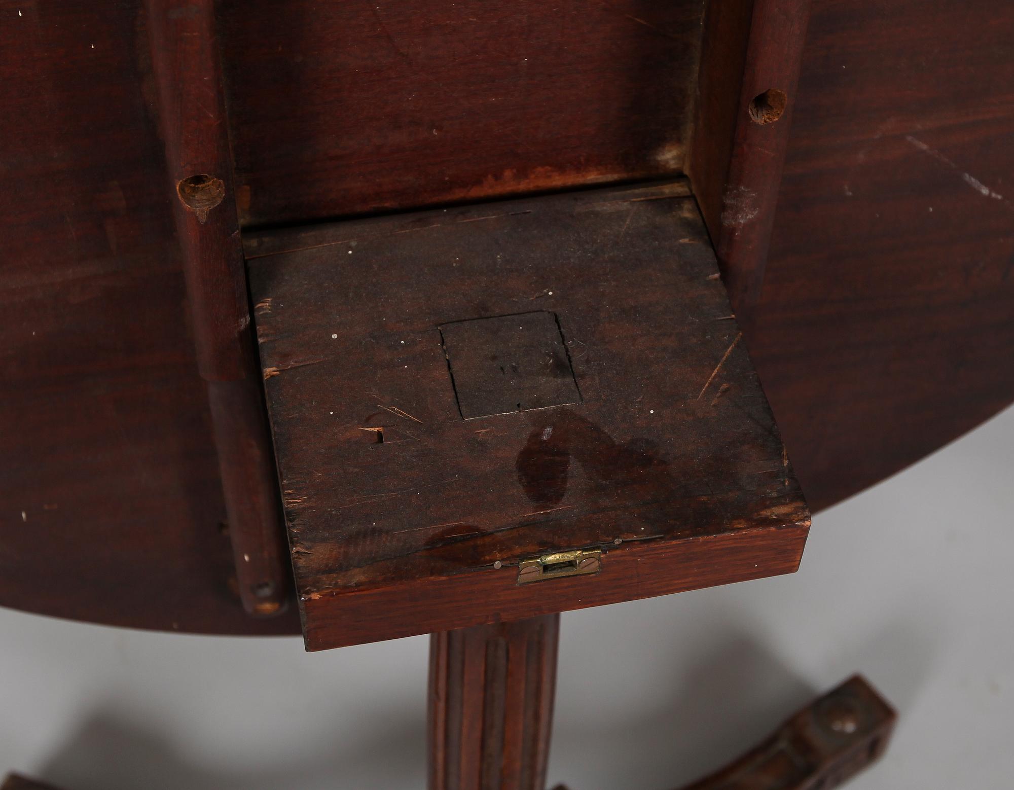 FÄLLBORD, 1800-talets första hälft.