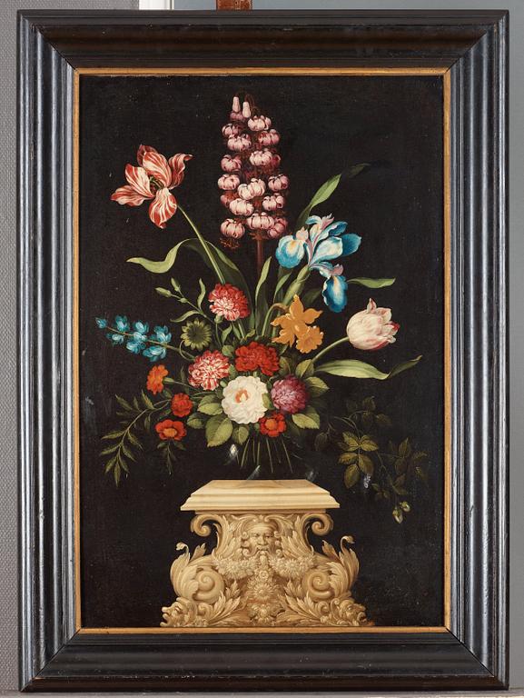 Johan Johnsen, Still life with flowers on pedestal.