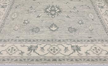 A rug, Ziegler design, approx. 368 x 279 cm.