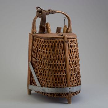 A fishing basket, first half of the 20th century.