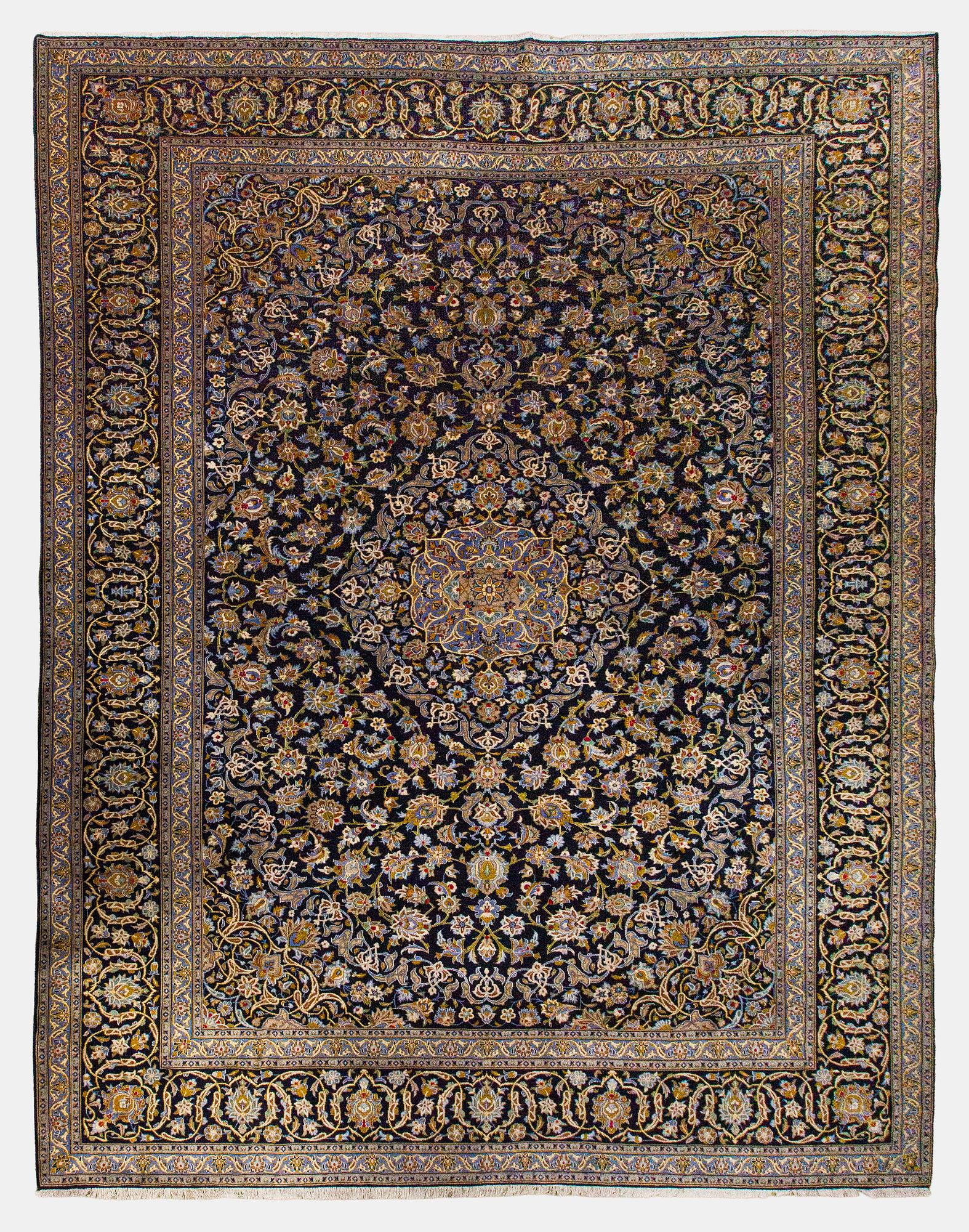 A carpet, Kashan, ca 400 x 311 cm.