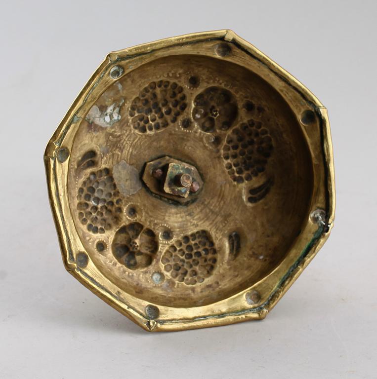 LJUSSTAKE, mässing, barock, 1700-talets första hälft.