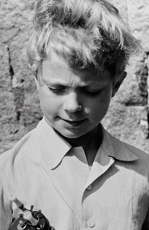 ALBUM 3 st MED KUNGLIGA FOTOGRAFIER, några sign av hovfotografen Bergne. Sverige sent 1950-tal till runt 1973.