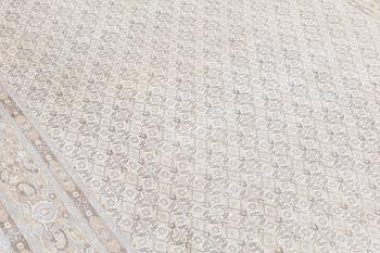 A CARPET, Oriental, ca 355 x 240 cm.
