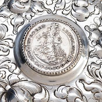 A probably Danish 19th/20th century silver tankard, unknown maker. No marks.