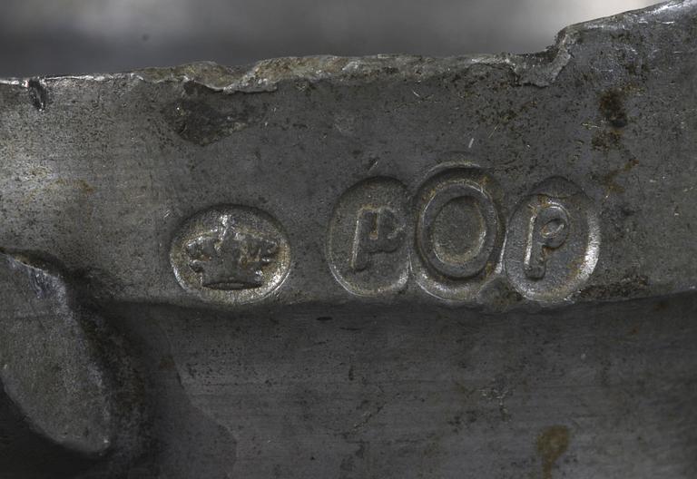 MÅTTKANNOR, 4 st samt TEKANNA, tenn.