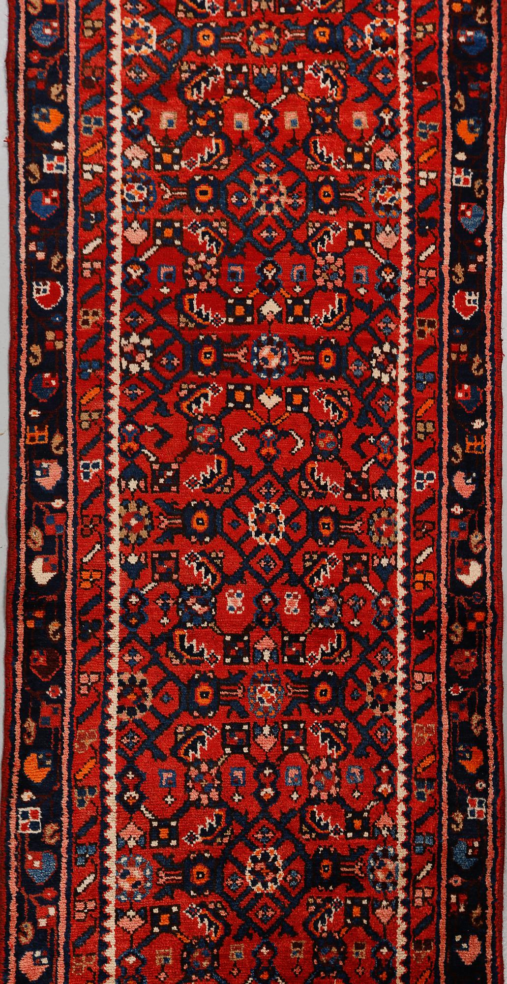 GALLERIMATTA, Hamadan, sent 1900-tal, ca 410x75 cm.