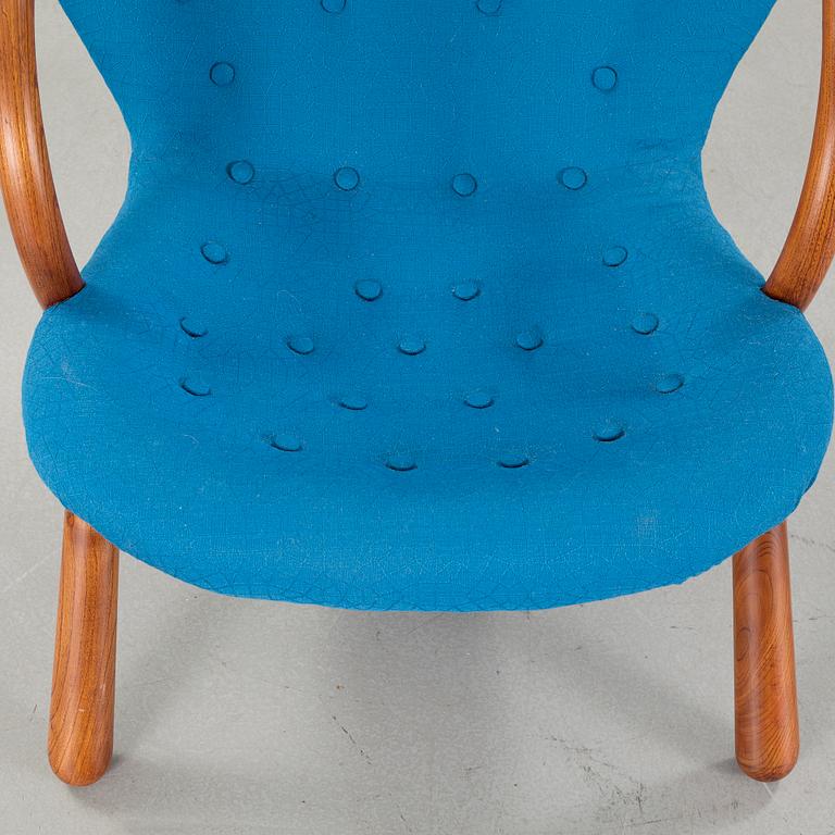 A "Clam Chair" / "Muslinge" chair, attributed to Philip Arctander, mid 20th cenutry.