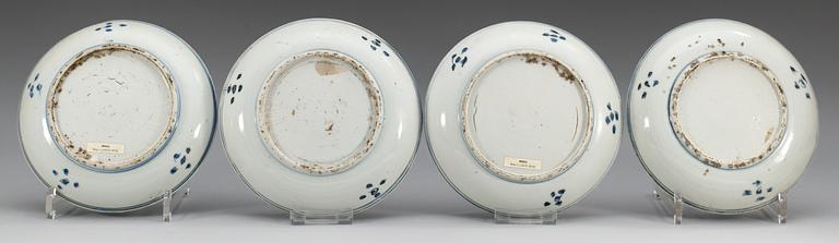 TALLRIKAR, fyra stycken, porslin. Ming dynastin, Wanli (1573-1613).