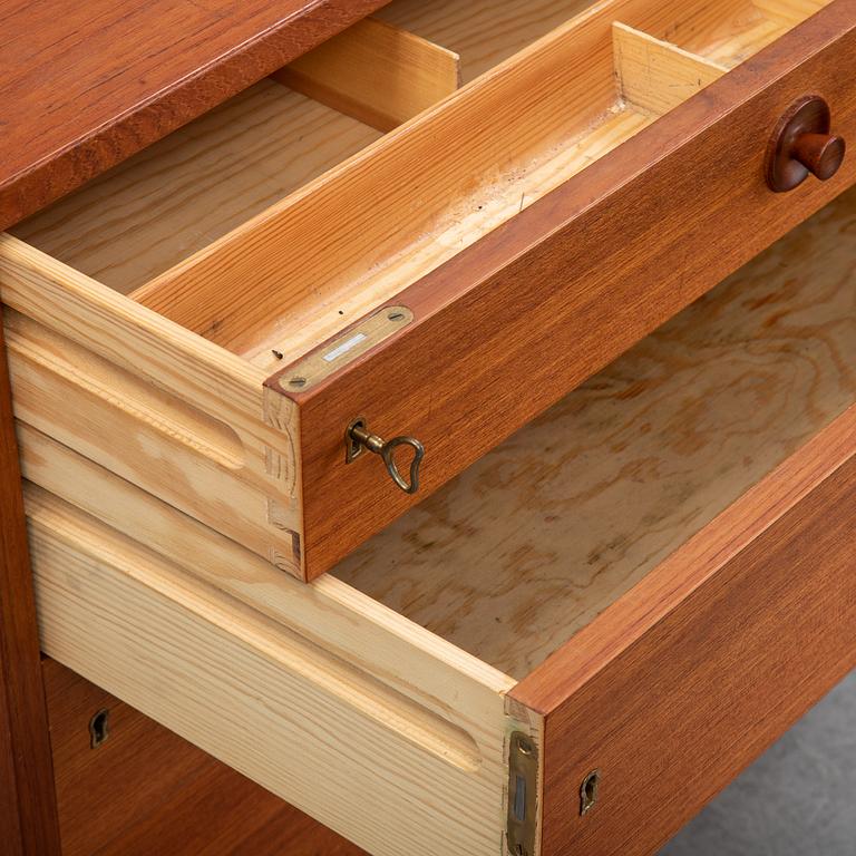 Børge Mogensen, a teak chest of drawers "857",  "Öresund", AB Karl Andersson & Söner, ca 1960.