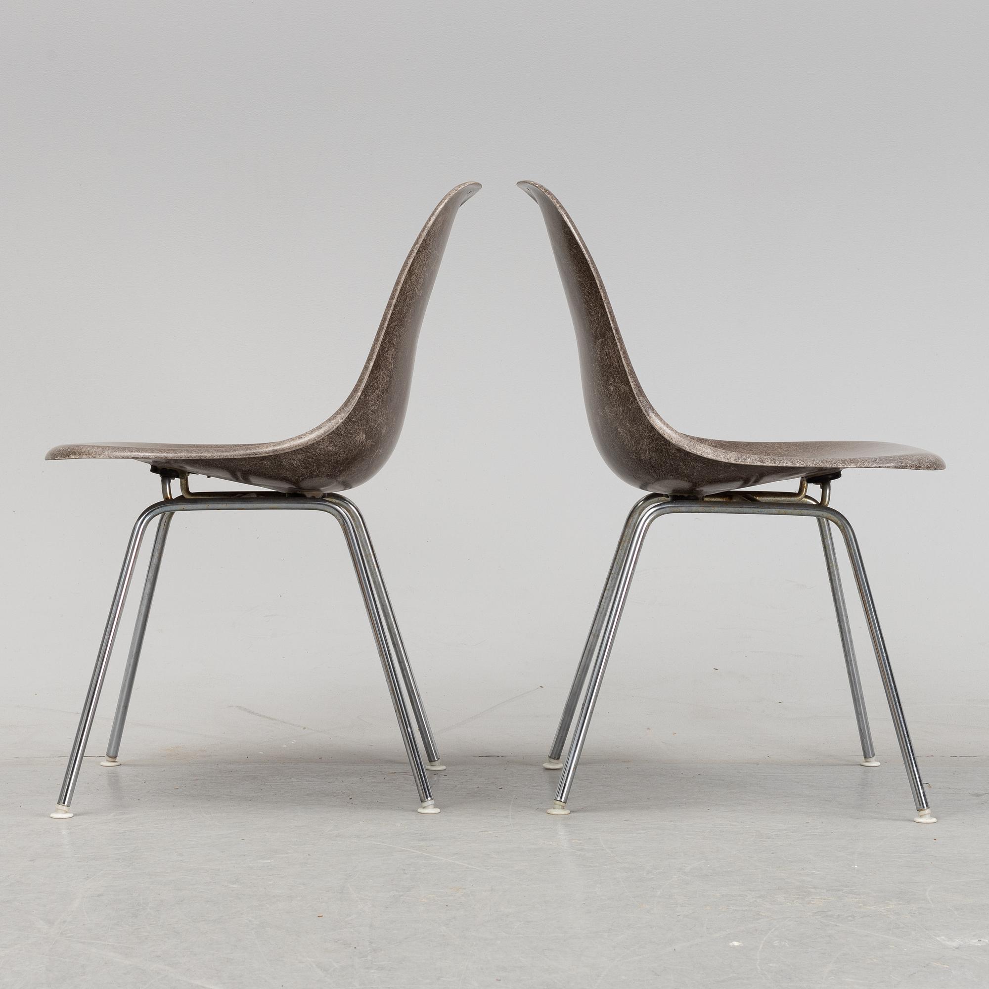 Two 'DSX' chairs by Charles and Ray Eames for Herman Miller, second half of the 20th century.