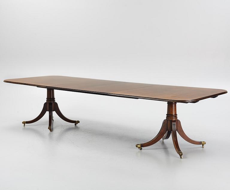 Matbord, George III-stil, 1900-talets andra hälft.