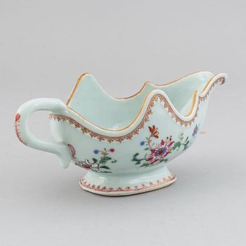A famille rose sauce boat, Qing dynasty, Qianlong (1736-95).