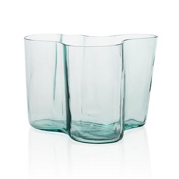 Alvar Aalto, A dated 22 IX 37 '9750' vase for Karhula Glassworks.