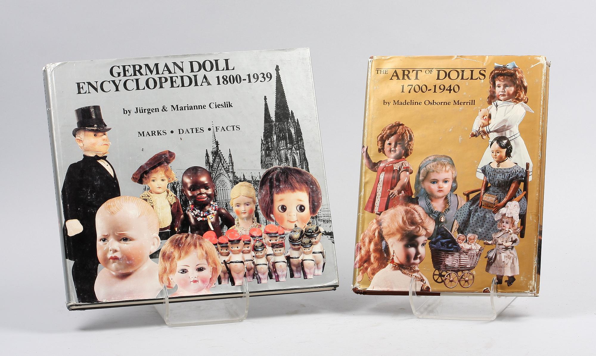 BÖCKER, 2 st, "The Art of Dolls, 1700-1940" resp "German Dolls, Encyclopedia", 1985.