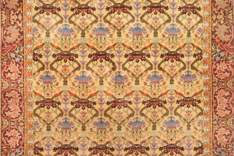 Matta, orientalisk, ca 243x 173 cm.