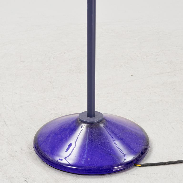 Perry King, Santiago Miranda & Gianluigi Arnald, a 'Jill' uplight from Arteluce/Flos.