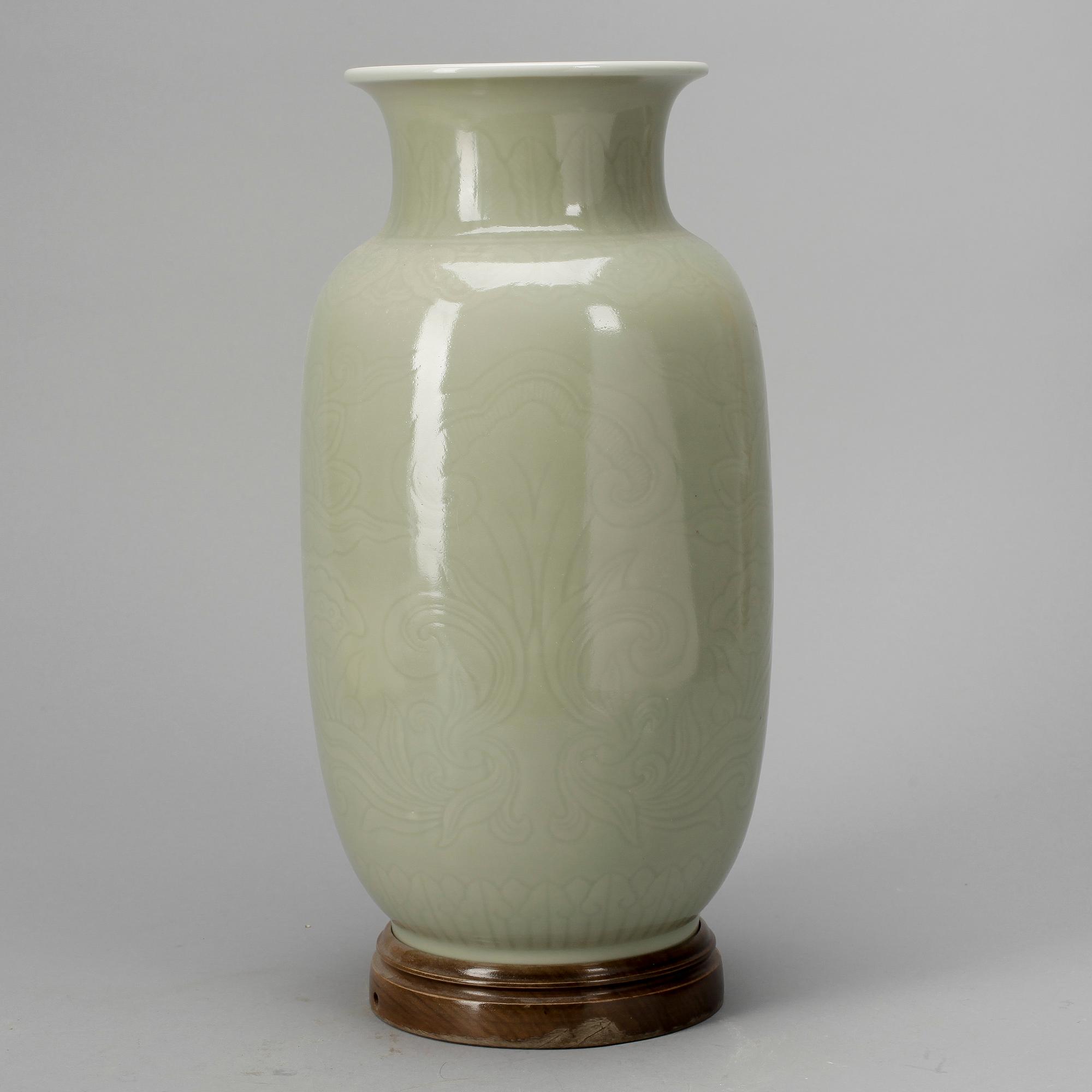 URNA, porslin, Kina, Modern tillverkning.