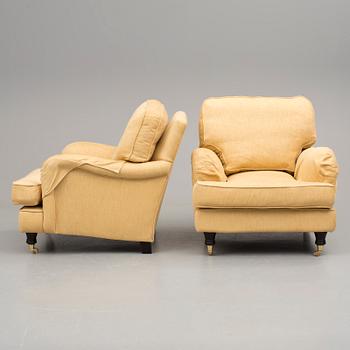 FÅTÖLJER, ett par, Howardmodell, Englesson, 2000-tal.