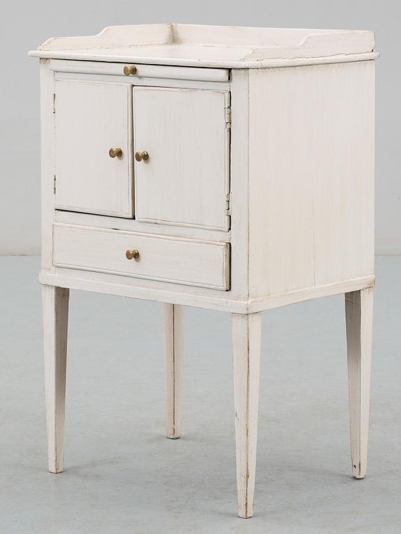 NATTYGSBORD, gustavianskt, 1700/1800-tal.
