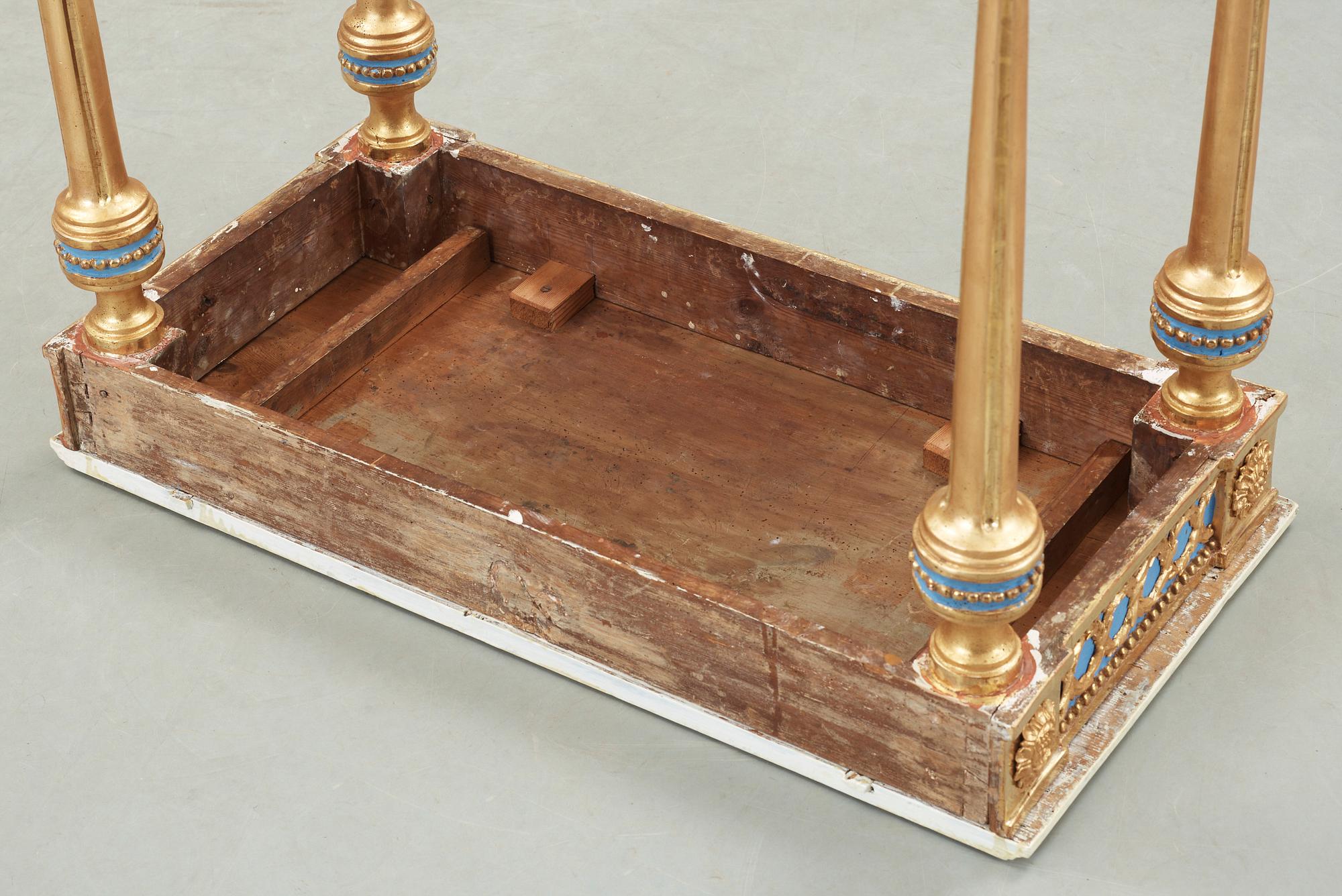 KONSOLBORD, gustavianskt, omkring 1800.