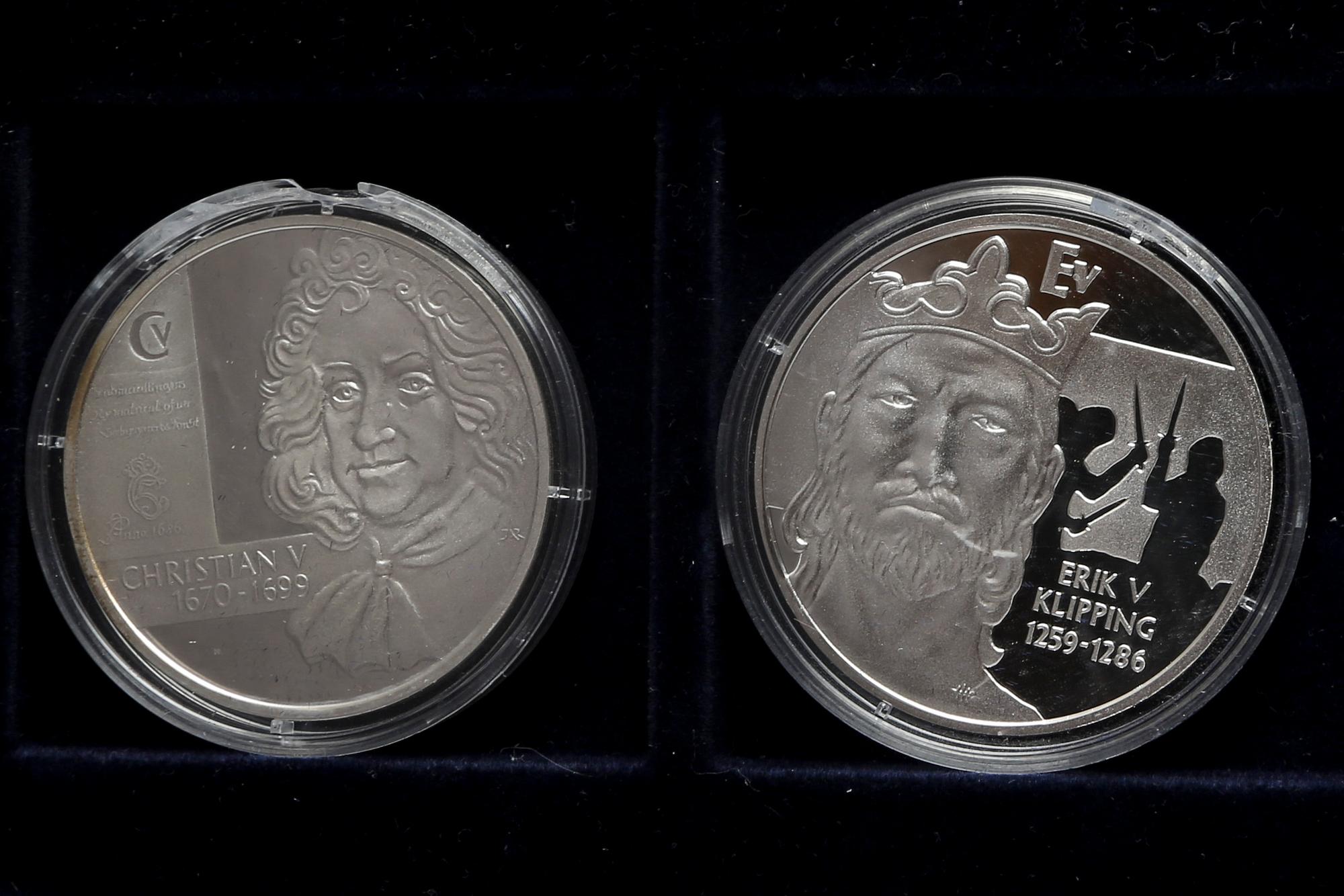 Medaljer 22 st "Danska regenter" silver 1900-talets senare del.