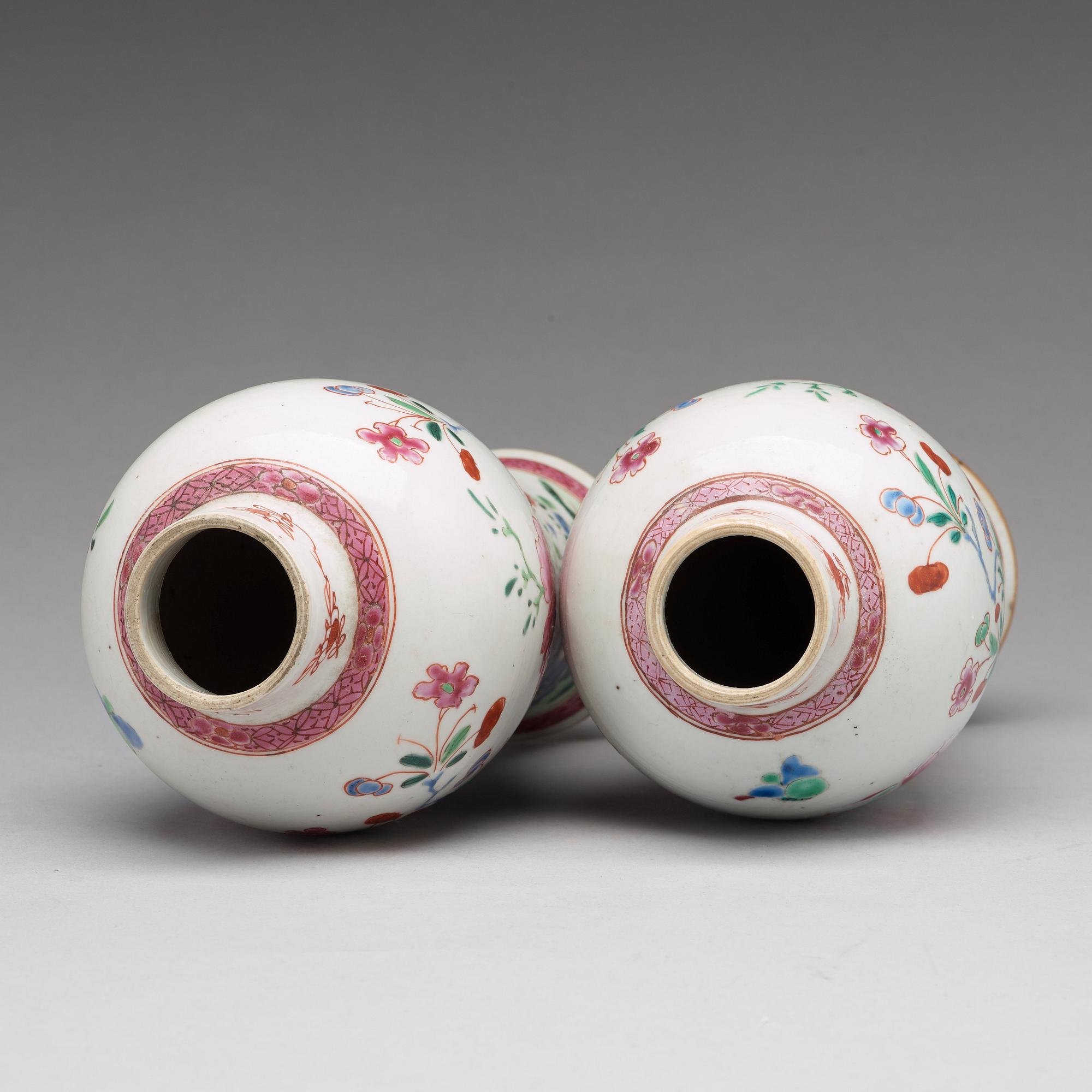 VASER, ett par, kompaniporslin. Qingdynastin, Qianlong (1736-95).