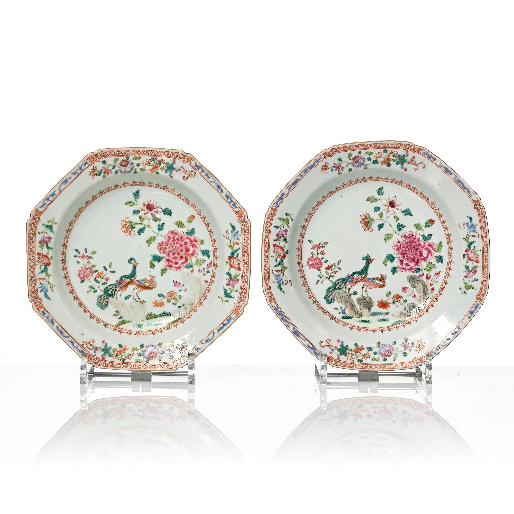 Sopptallrikar, 12 stycken, porslin. Qingdynastin, Qianlong (1736-95).