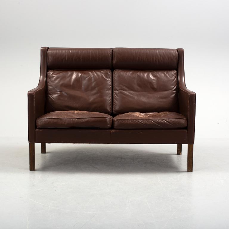 A two-seat leather sofa by Børge Mogensen for Fredrika Stolefabrik, Denmark.