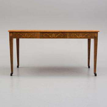 SKRIVBORD, Swedish Grace, 1920-tal.
